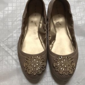 Tahari Valerie Tan Beige Leather Ballet Flats